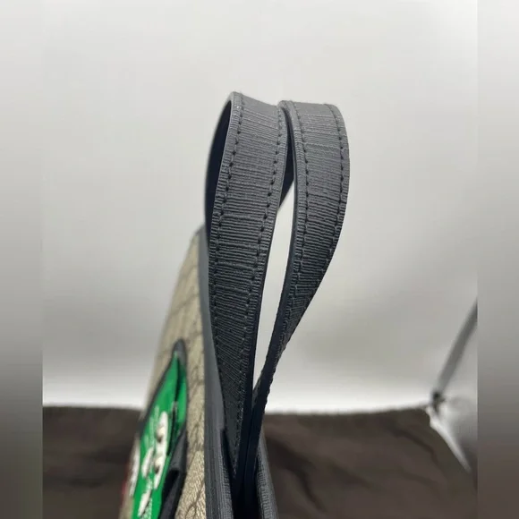 Gucci PVC HandBag with the iconic green cat design - Picture 5 of 12